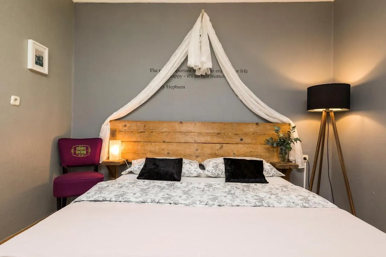 Alaburic Rooms & Apartment Mali Losinj 3*,  Croatia